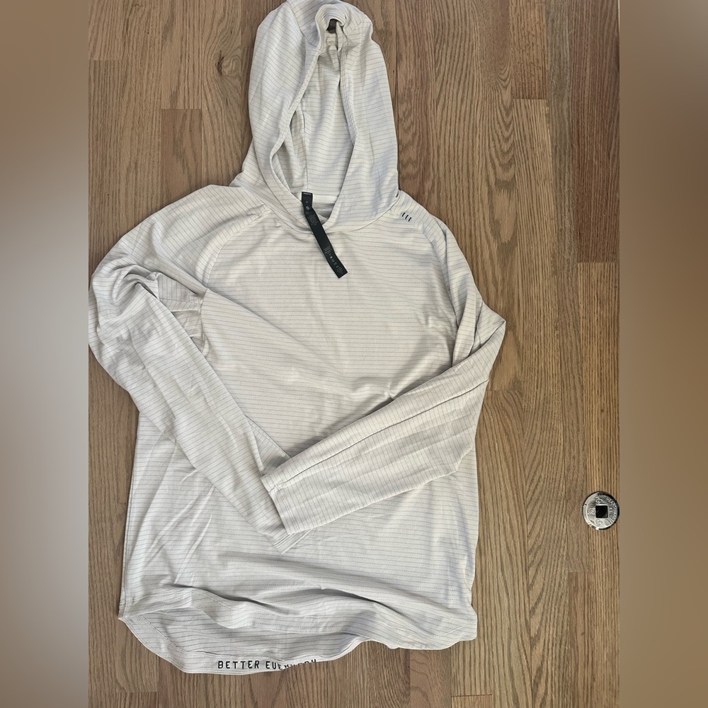 Men’s Lululemon lightweight hoodie